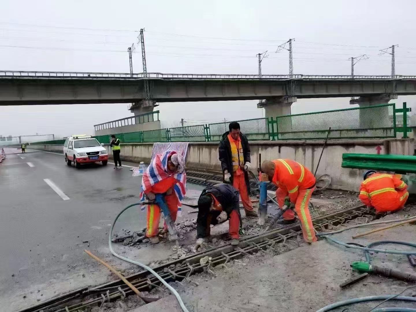 道外桥梁伸缩缝抢修料